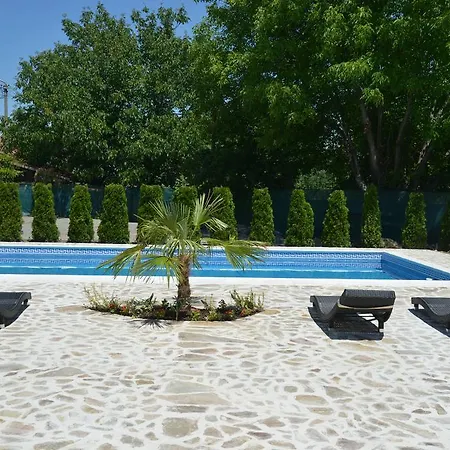 ゲストハウス Kristina 4*